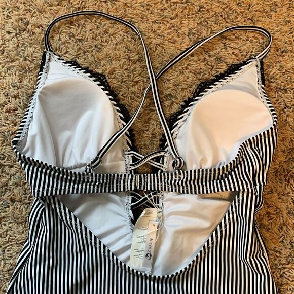 NWOT Women's Juniors Cupshe Striped Lace Deep V-neck High Cut One Piece Swimsuit - Picture 5 of 10